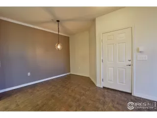 Photo #2: 980906 Listing