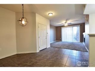 Photo #3: 980906 Listing