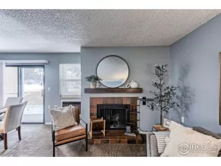 Photo #1: 980907 Listing