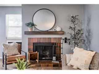 Photo #4: 980907 Listing