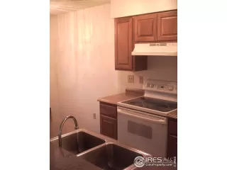 Photo #1: 980924 Listing