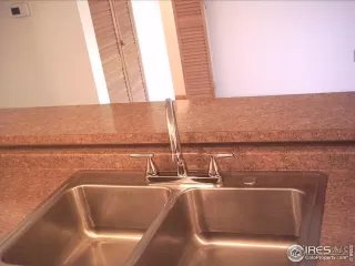 Photo #2: 980924 Listing