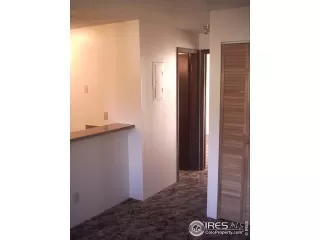 Photo #4: 980924 Listing