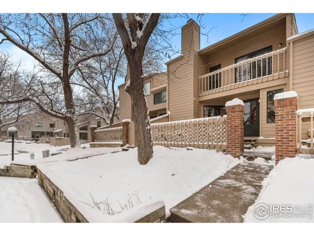 MLS: 980925 Condo For Sale