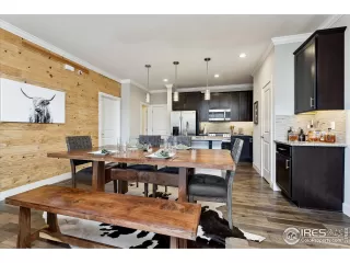 Photo #4: 980980 Listing