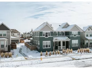 Photo #1: 981104 Listing