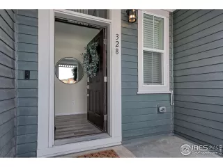 Photo #3: 981104 Listing