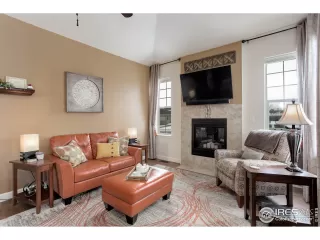 Photo #2: 981125 Listing