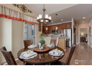 Photo #6: 981125 Listing