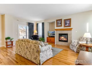 Photo #6: 981126 Listing