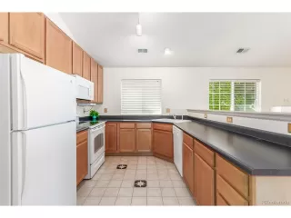 Photo #5: 9811445 Listing