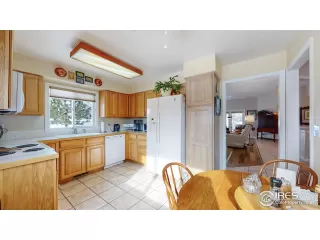 Photo #5: 981146 Listing 