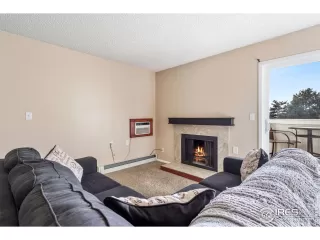 Photo #5: 981155 Listing