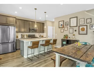 Photo #2: 981173 Listing