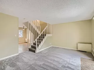 Photo #4: 981190 Listing