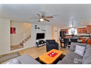 Photo #5: 981199 Listing