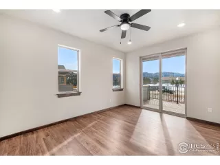 Photo #6: 981245 Listing