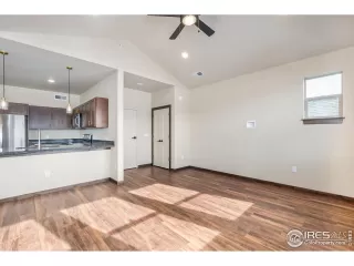 Photo #6: 981247 Listing