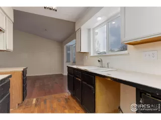 Photo #5: 981252 Listing