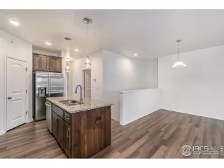 Photo #5: 981267 Listing 