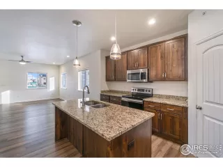 Photo #6: 981267 Listing 