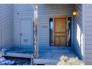 Photo #5: 981298 Listing 