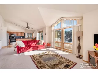 Photo #3: 981319 Listing