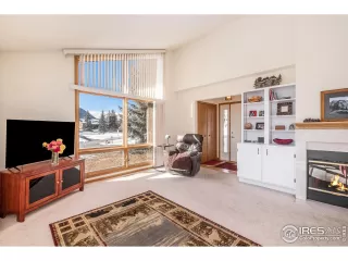 Photo #4: 981319 Listing