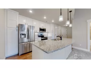 Photo #3: 981325 Listing