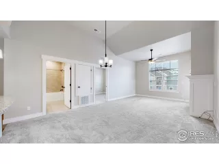 Photo #6: 981325 Listing