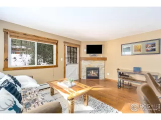 Photo #3: 981341 Listing