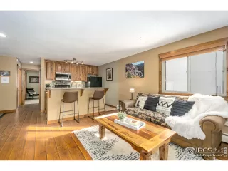 Photo #5: 981341 Listing