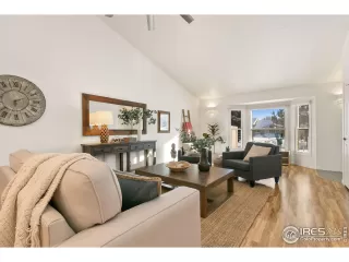 Photo #4: 981356 Listing