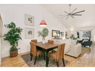 Photo #5: 981356 Listing