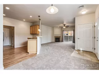 Photo #6: 981359 Listing