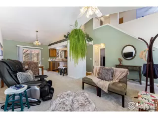 Photo #2: 981365 Listing