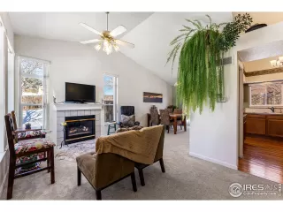 Photo #4: 981365 Listing