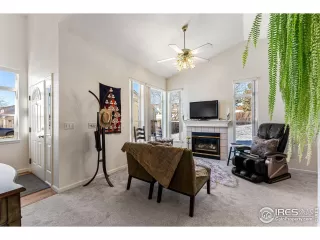 Photo #5: 981365 Listing