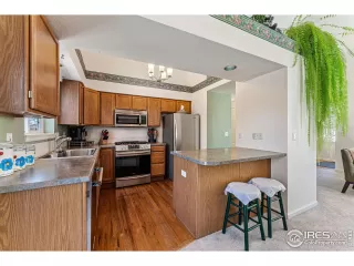 Photo #6: 981365 Listing