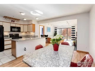 Photo #4: 981386 Listing