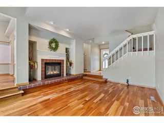 Photo #6: 981399 Listing