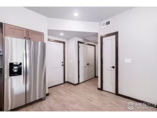 Photo #5: 981409 Listing