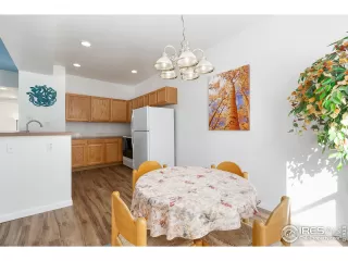 Photo #6: 981419 Listing