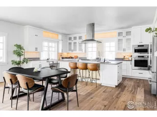 Photo #6: 981472 Listing 