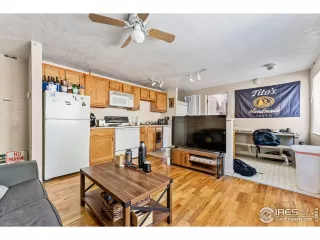 Photo #5: 981509 Listing
