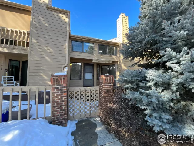 MLS: 981512 Condo For Sale