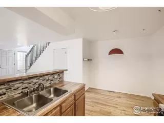 Photo #4: 981512 Listing 