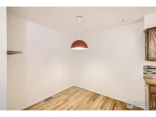 Photo #5: 981512 Listing 