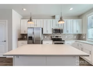 Photo #2: 981519 Listing