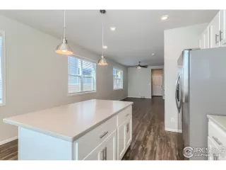 Photo #6: 981519 Listing